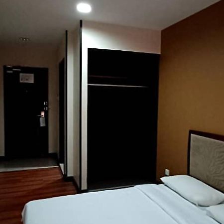 萨冬88酒店 亞庇 外观 照片