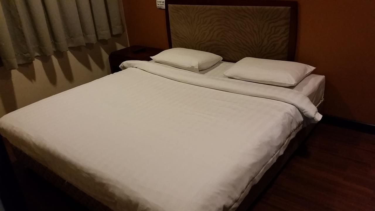 萨冬88酒店 亞庇 外观 照片