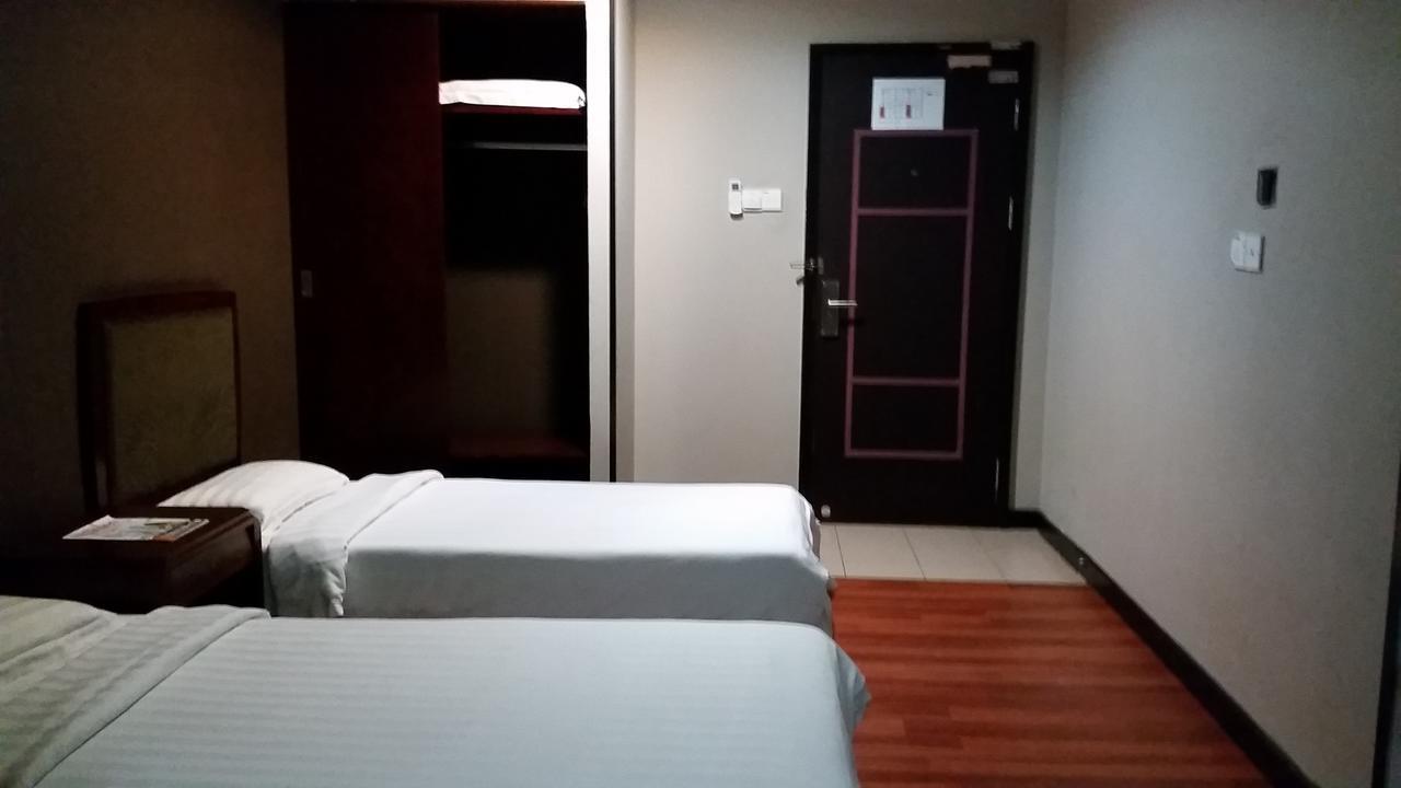 萨冬88酒店 亞庇 外观 照片
